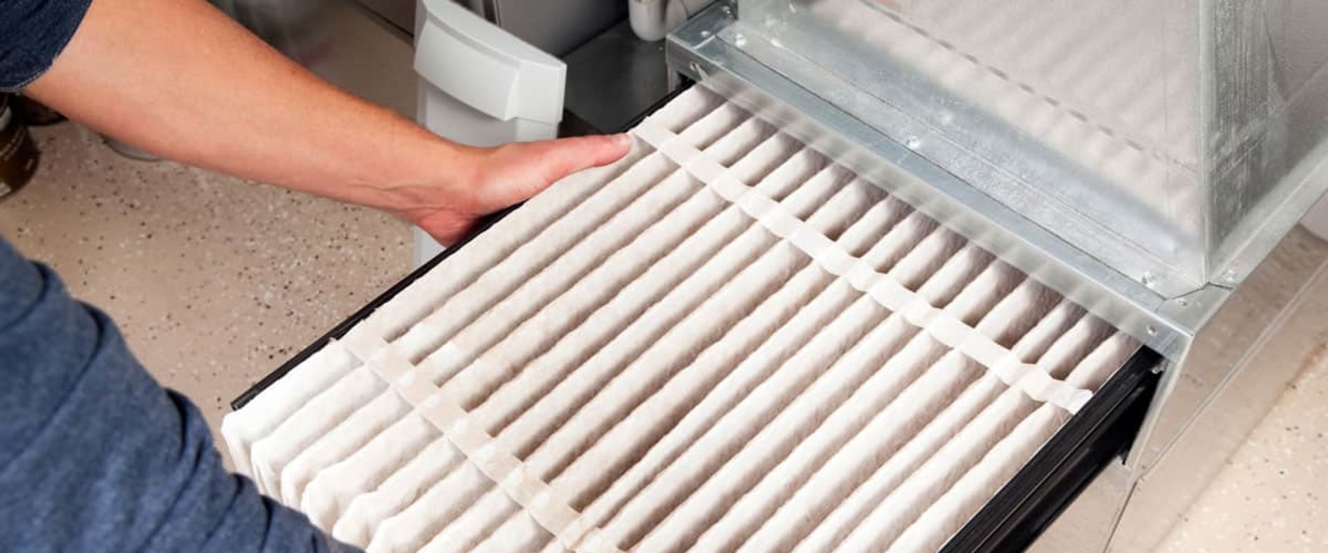 What Is The Ideal 20x30x1 Air Filter Media If You Have an Old Model HVAC Nearing Its Service Life According to Experts